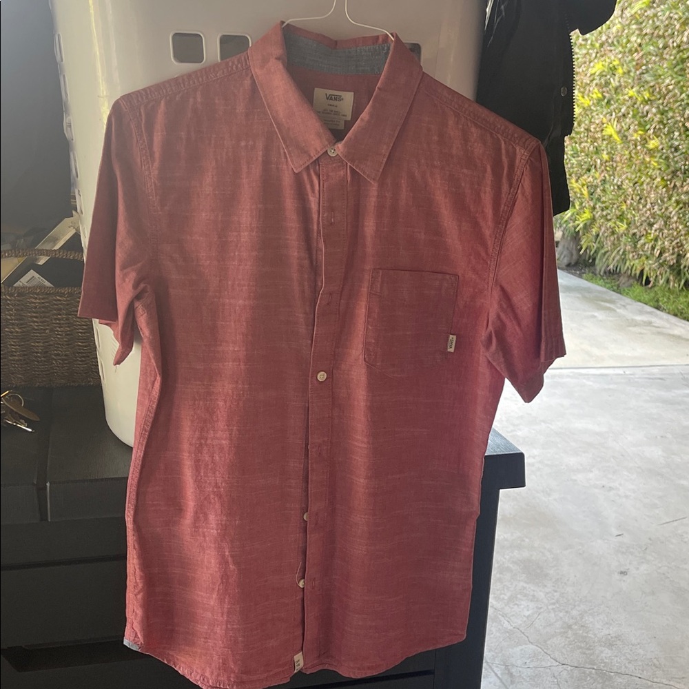 VANS Casual Red Button Down Colored 100% Cotton Shirt. Smoke & Pet Free Home.
